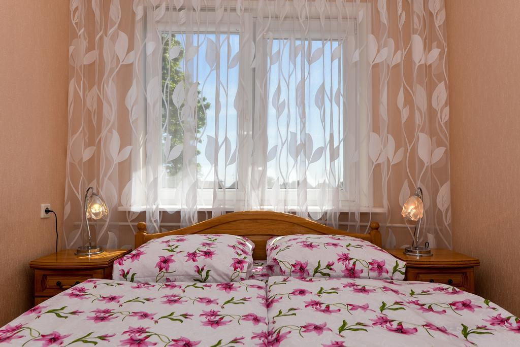 Guesthouse "Nakvyne Pas Zveja" Nagliu Street Nida Exteriör bild