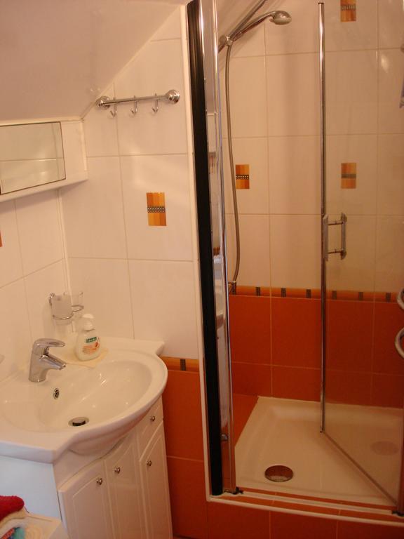 Guesthouse "Nakvyne Pas Zveja" Nagliu Street Nida Exteriör bild