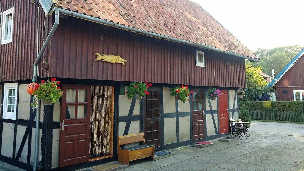 Guesthouse "Nakvyne Pas Zveja" Nagliu Street Nida Exteriör bild