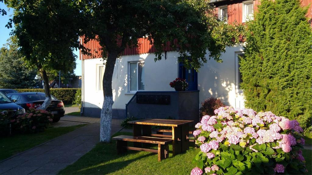 Guesthouse "Nakvyne Pas Zveja" Nagliu Street Nida Exteriör bild