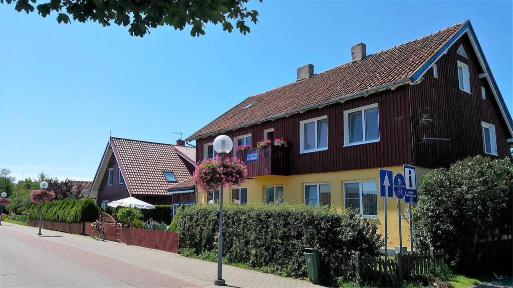 Guesthouse "Nakvyne Pas Zveja" Nagliu Street Nida Exteriör bild